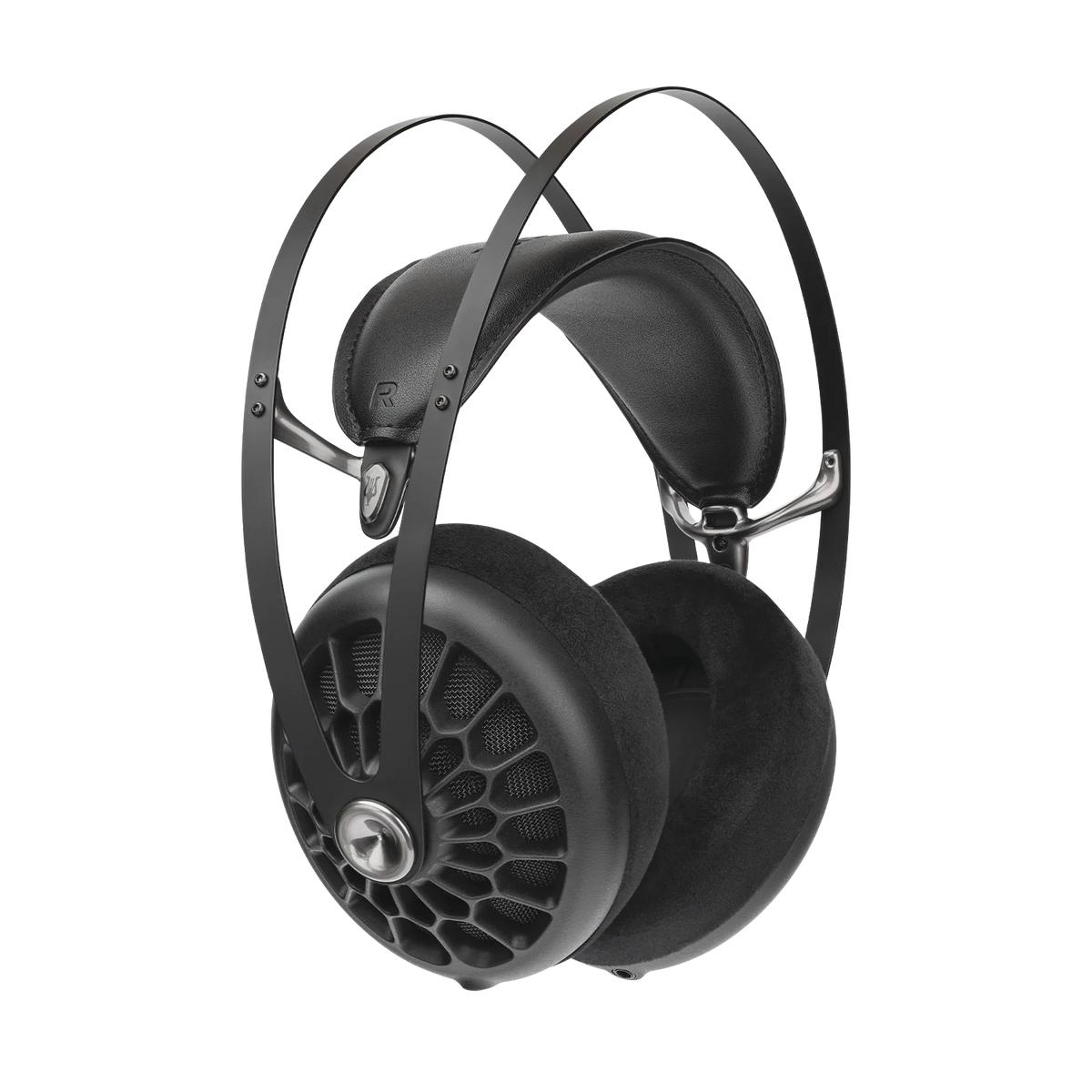 Meze Audio 105 AER, three-quarter view