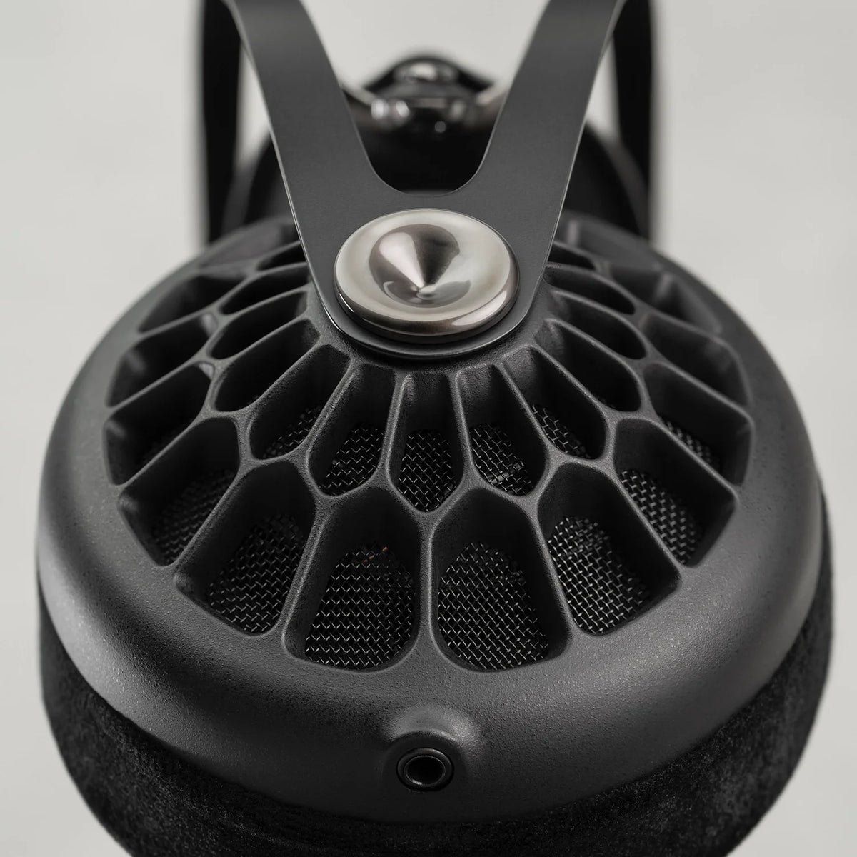 Meze Audio 105 AER, close up of the earcup grille