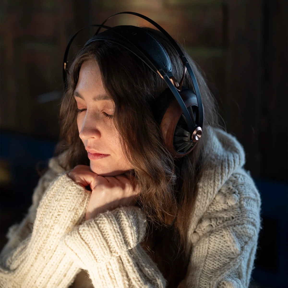Meze Audio 109 PRO, worn by a listener