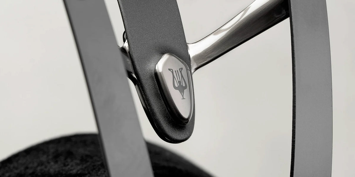 Meze Audio 105 AER, close up of the yoke and its lyre badge