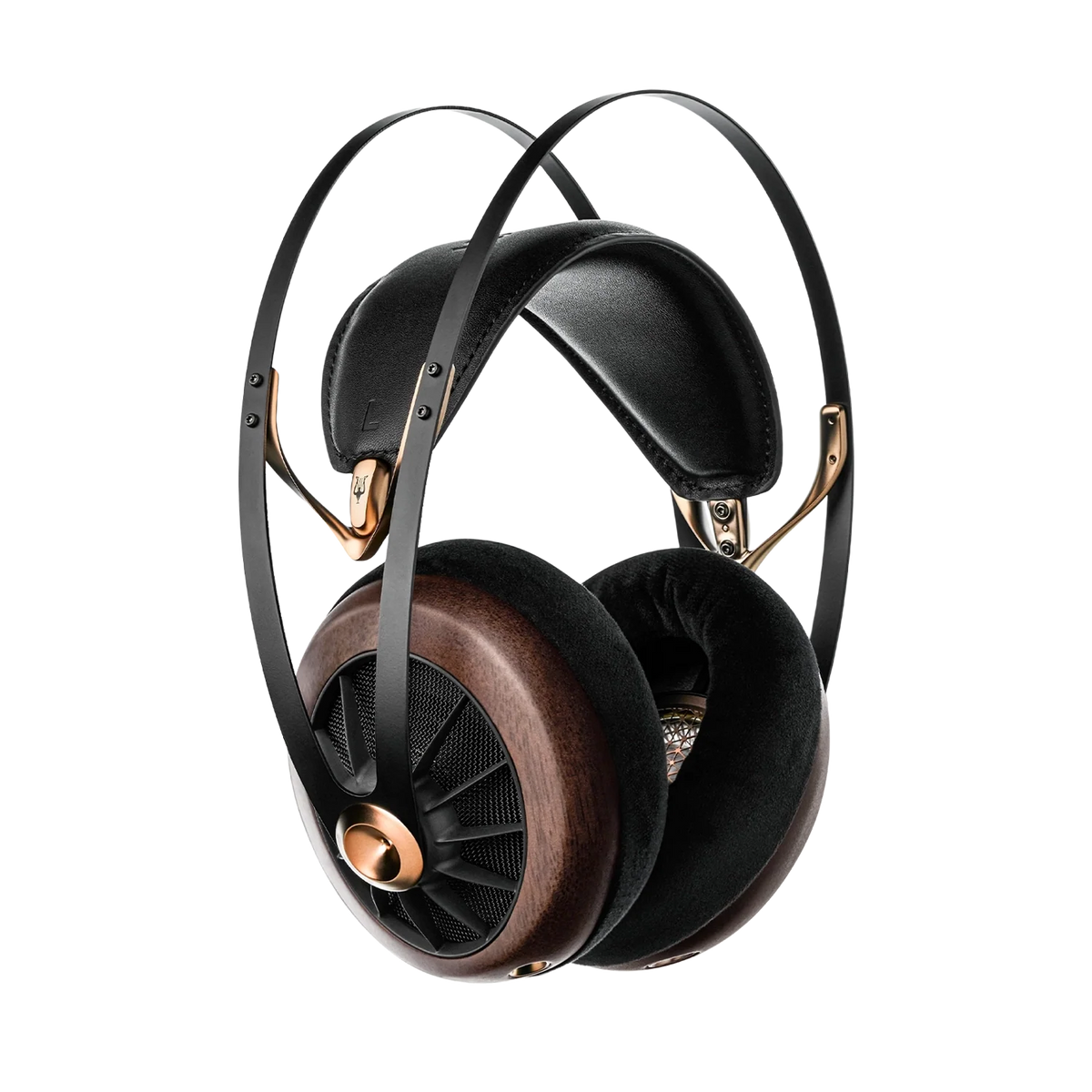 Meze Audio 109 PRO, three-quarter view