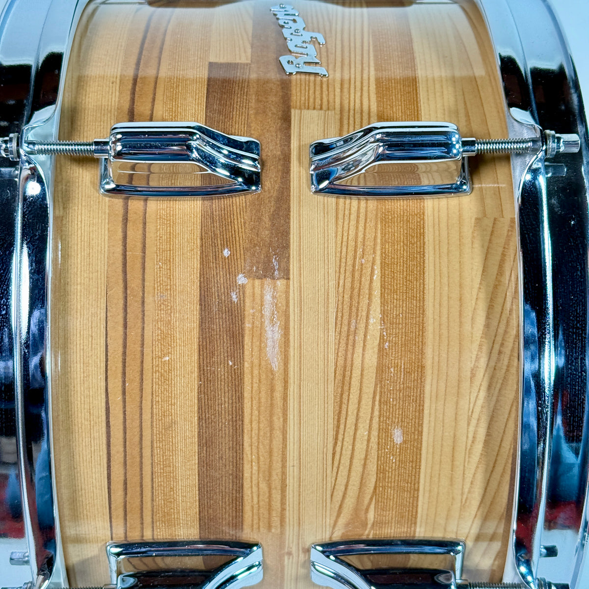 Used Rogers three-piece drum kit in natural, close up of the wrap seam between two lugs