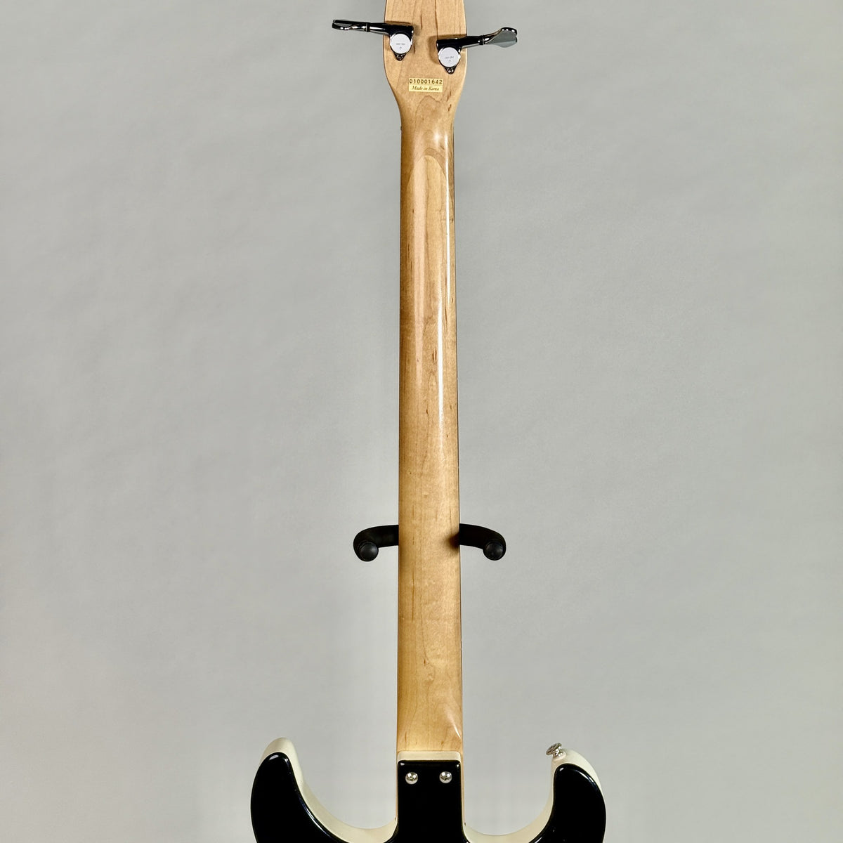 Used Danelectro Hodad bass in Blue Metalflake, back of the neck